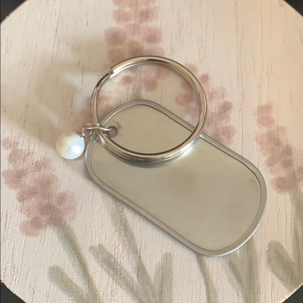 Dog Tag Keychain with White Pearl
